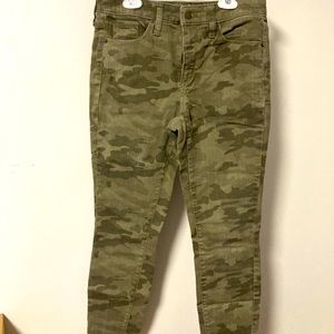 Camouflage Jeans
